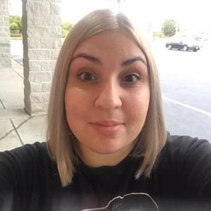 Meet your Posher, Alicia